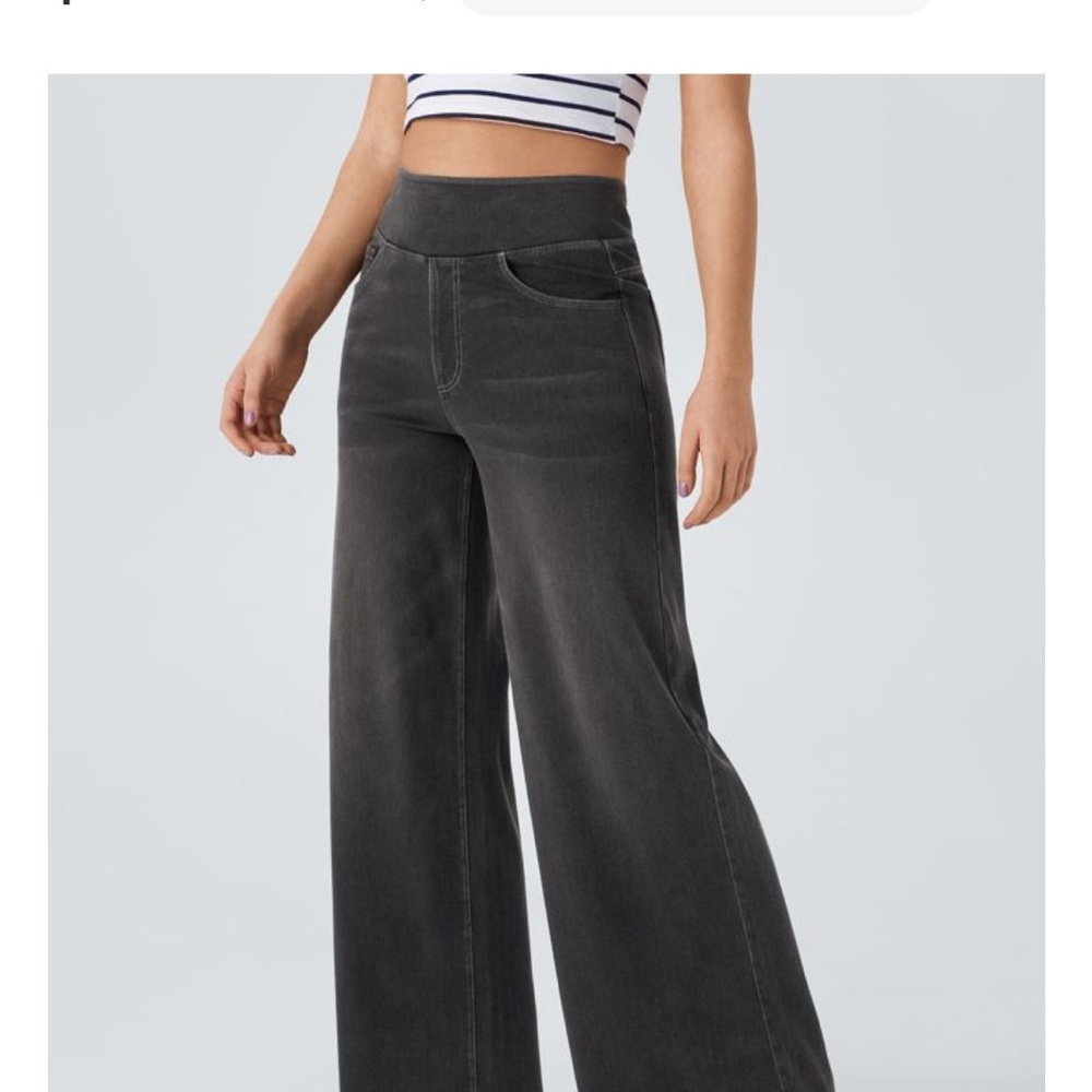 HALARA Wide leg pull on jeans NWT
